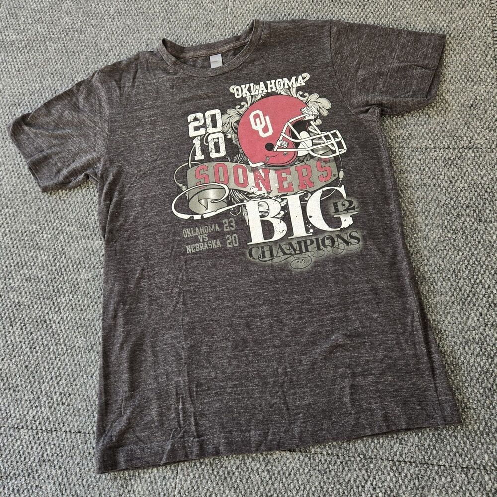 Vintage Oklahoma Sooners 2010 Big 12 Champions T-Shirt Last Game Vs Nebraska M - Picture 2 of 7